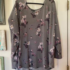 Torrid sz 3 floral thermal shirt